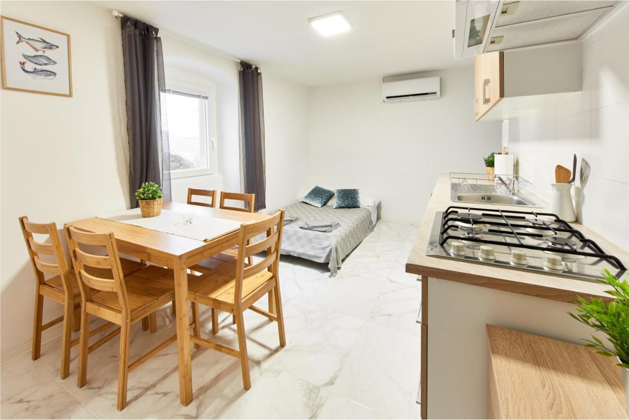 Kuca Nerezinka Apartment เนเรซีน ภายนอก รูปภาพ